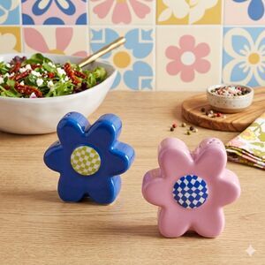 Spice Up Your Life! Room Essentials Stoneware Salt & Pepper Shakers Pink & Blue